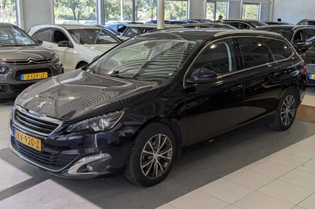 Peugeot 308 (2016) thumbnail 2