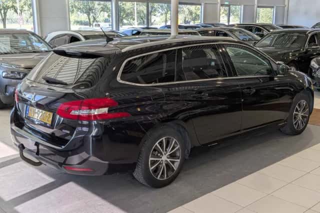 Peugeot 308 (2016) thumbnail 4