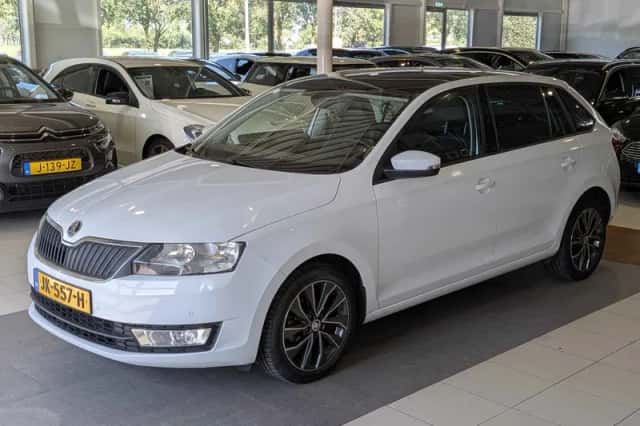 Škoda Rapid (2016) thumbnail 2