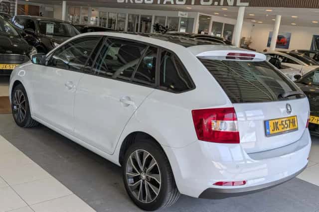 Škoda Rapid (2016) thumbnail 3