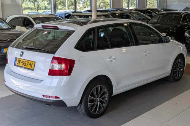 Škoda Rapid (2016) thumbnail 4