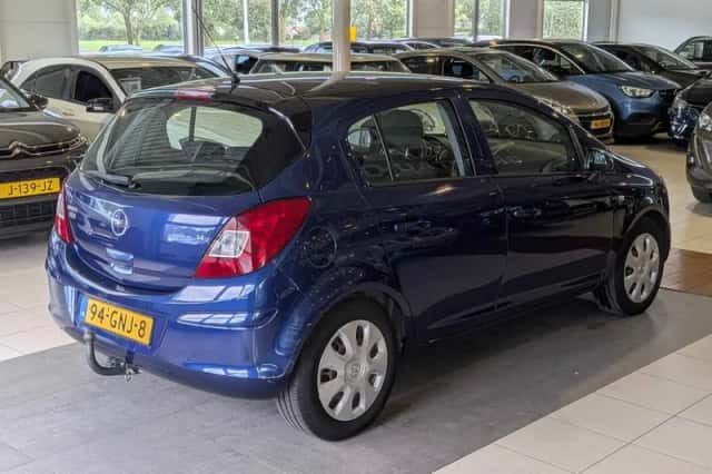 Opel Corsa (2008) thumbnail 4