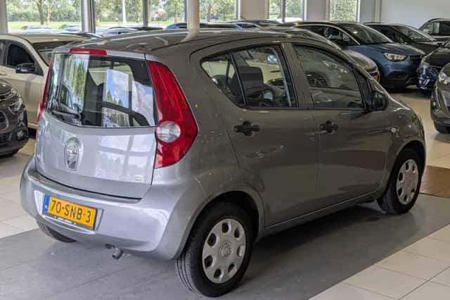 Opel Agila (2011) thumbnail 4