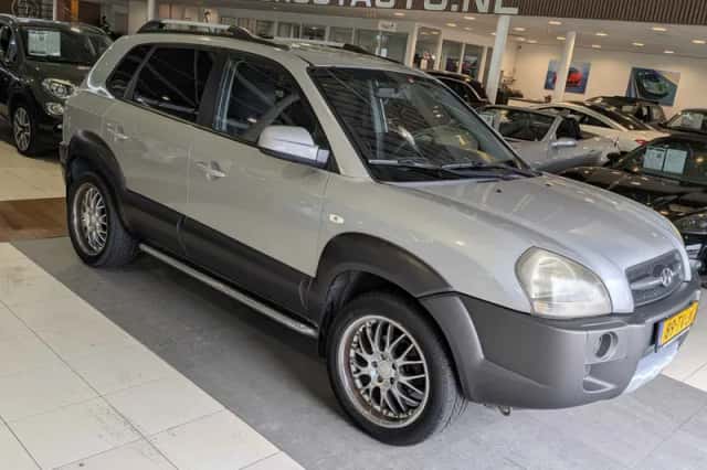 Hyundai Tucson (2007) thumbnail 1