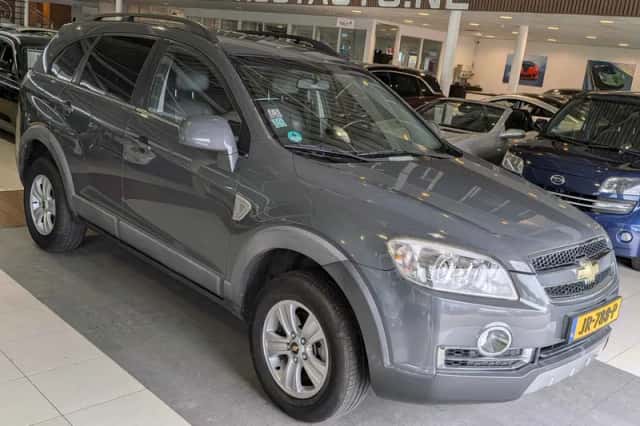 Chevrolet Captiva (2010) thumbnail 1