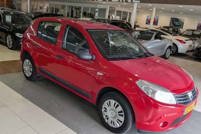 Dacia Sandero (2010) thumbnail 1