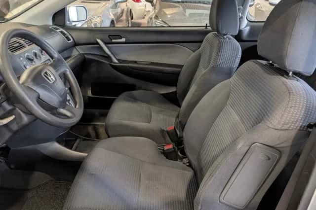 Honda Civic (2002) thumbnail 6