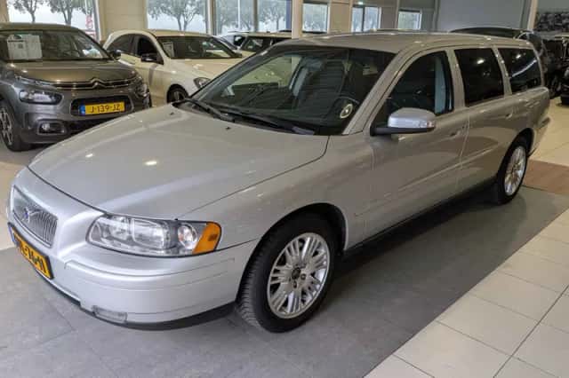 Volvo V70 (2007) thumbnail 2