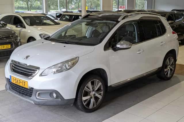 Peugeot 2008 (2013) thumbnail 2