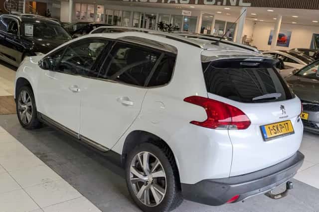 Peugeot 2008 (2013) thumbnail 3