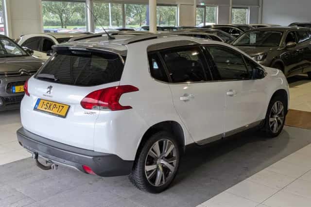 Peugeot 2008 (2013) thumbnail 4