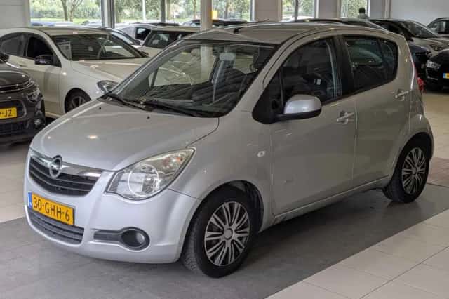 Opel Agila (2008) thumbnail 2