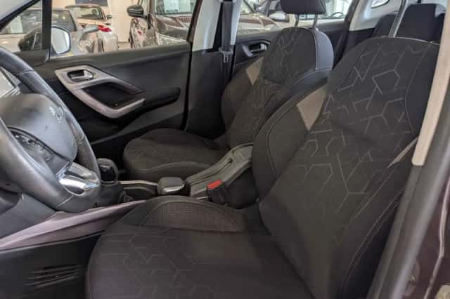 Peugeot 2008 (2014) thumbnail 6