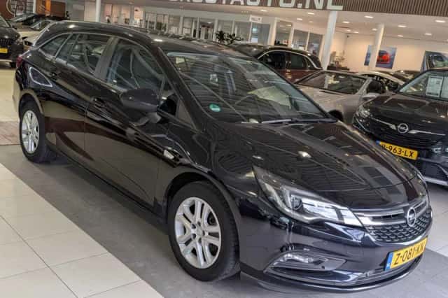 Opel Astra (2019) thumbnail 1