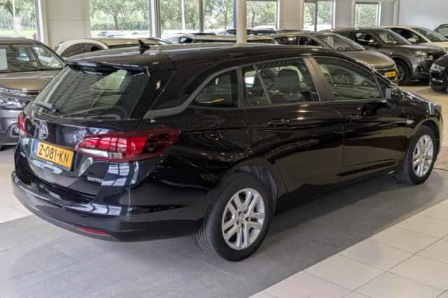 Opel Astra (2019) thumbnail 4