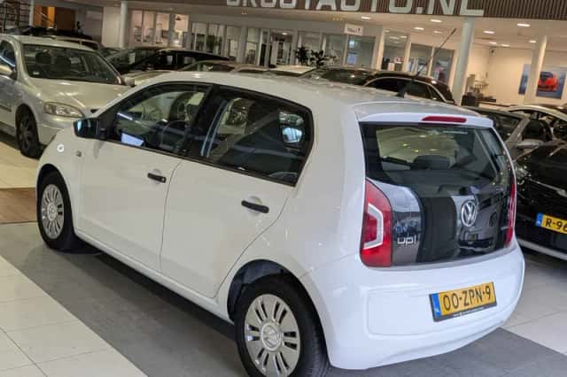 Volkswagen Up! (2013) thumbnail 3