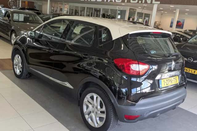 Renault Captur (2014) thumbnail 3