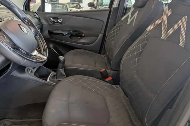 Renault Captur (2014) thumbnail 6