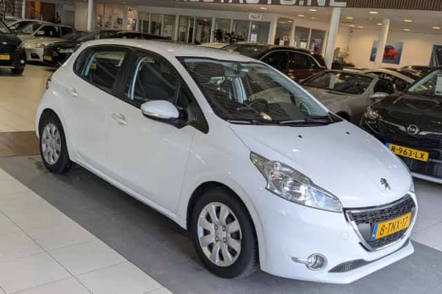 Peugeot 208 (2014) thumbnail 1