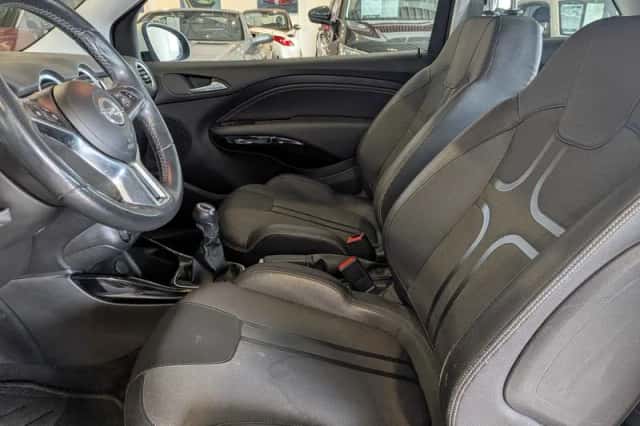Opel Adam (2013) thumbnail 6