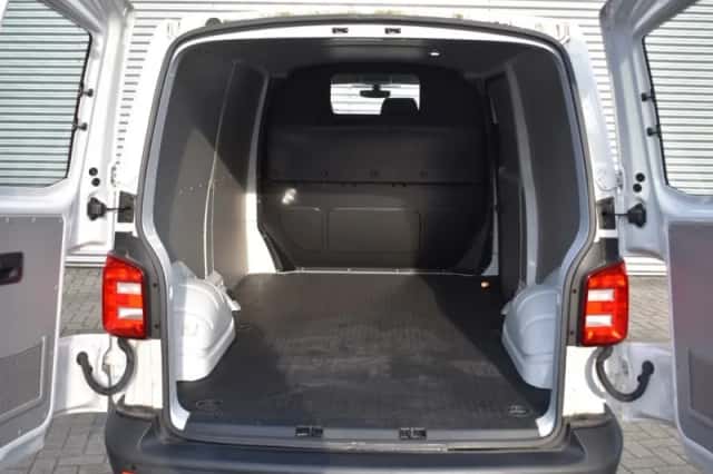 Volkswagen Transporter (2020) thumbnail 5