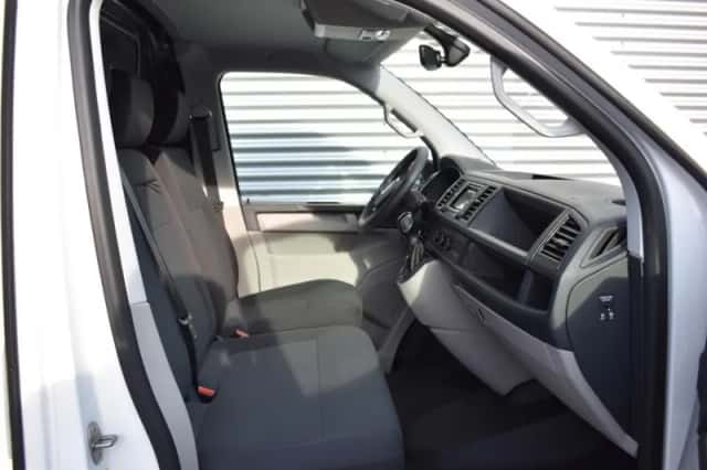 Volkswagen Transporter (2020) thumbnail 22