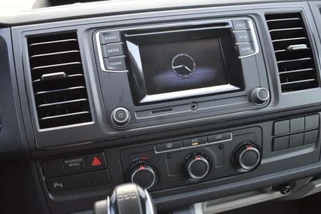 Volkswagen Transporter (2020) thumbnail 23