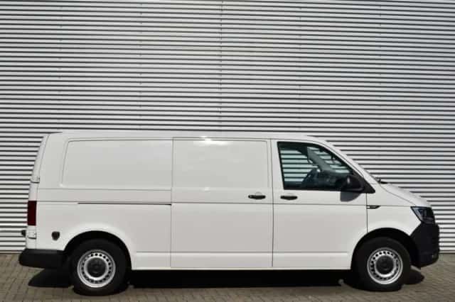 Volkswagen Transporter (2020) thumbnail 4