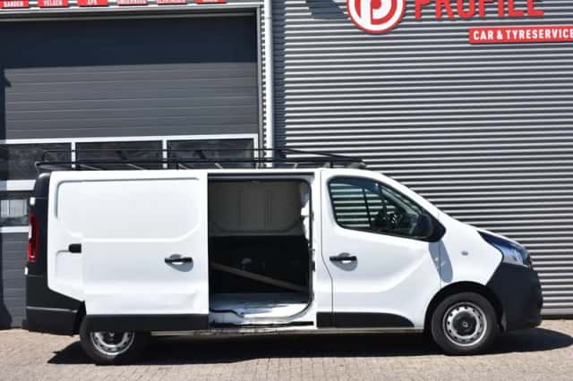 Renault Trafic (2015) thumbnail 5