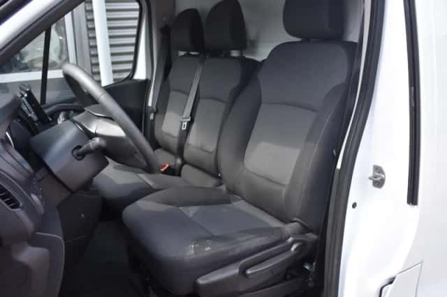Renault Trafic (2021) thumbnail 15