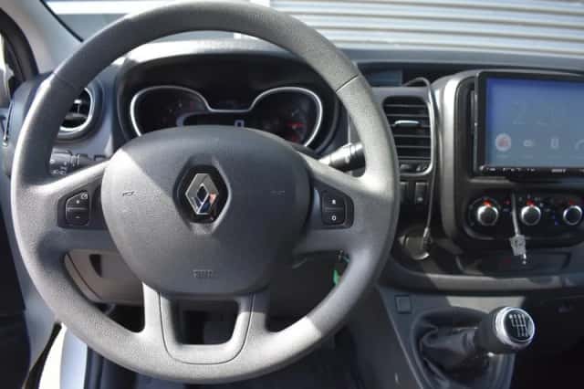 Renault Trafic (2021) thumbnail 18