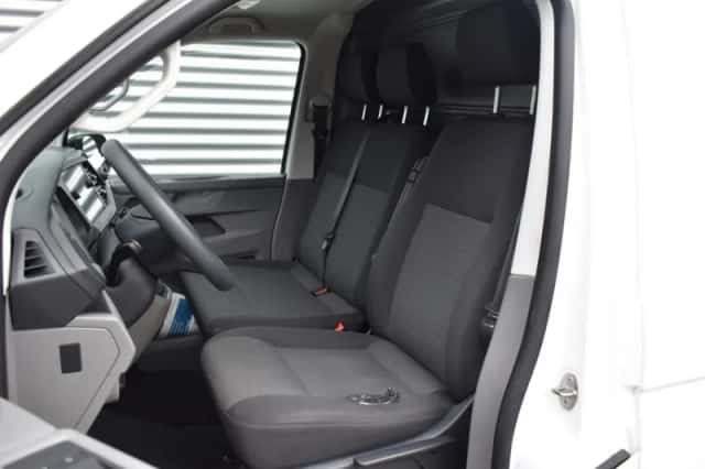 Volkswagen Transporter (2022) thumbnail 17