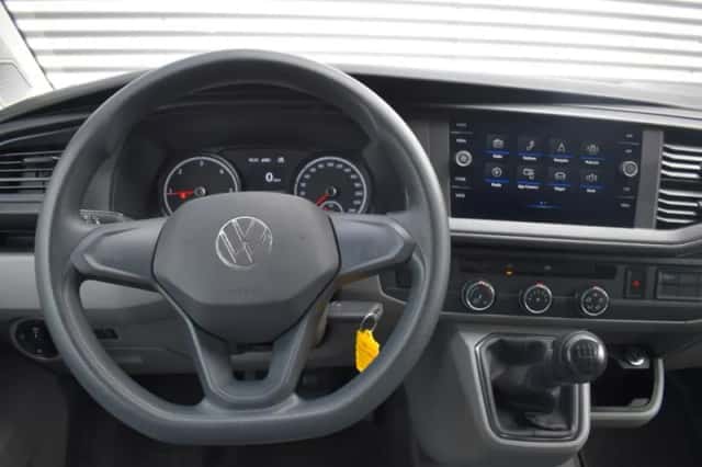 Volkswagen Transporter (2022) thumbnail 21
