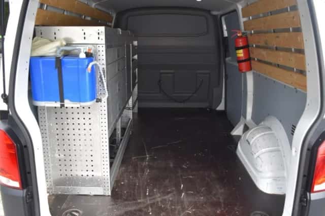 Volkswagen Transporter (2022) thumbnail 10