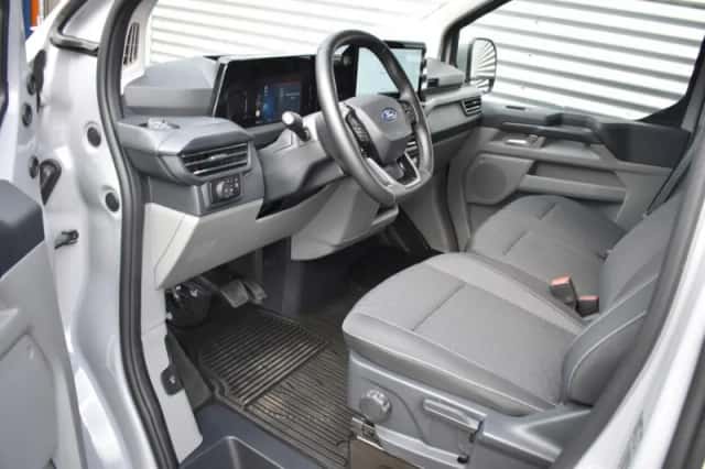Ford Transit Custom (2025) thumbnail 14