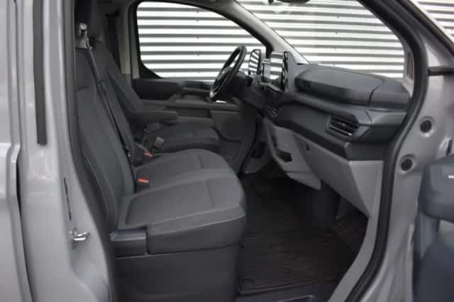 Ford Transit Custom (2025) thumbnail 31