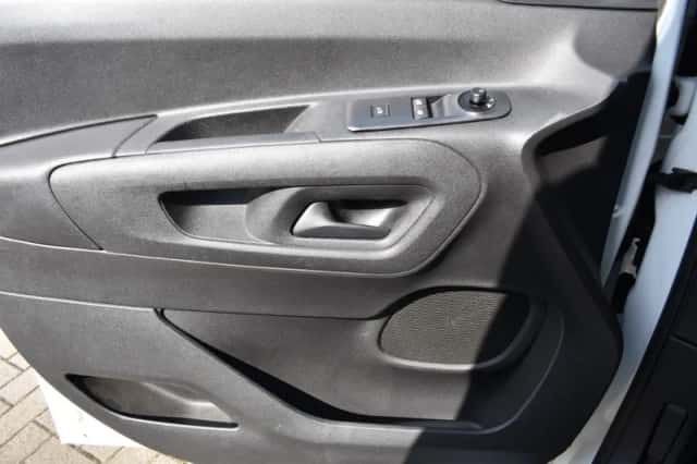 Peugeot Partner (2021) thumbnail 16