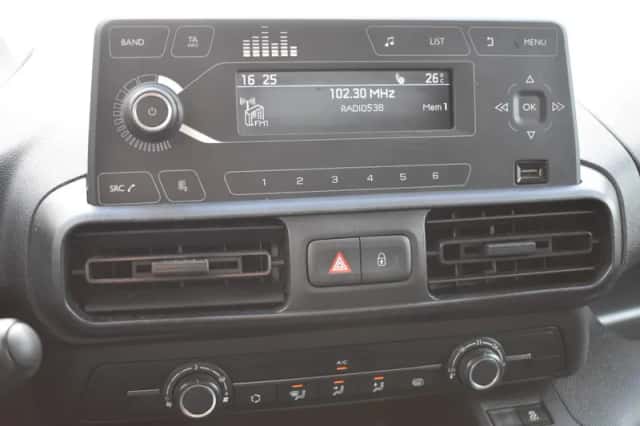 Peugeot Partner (2021) thumbnail 26