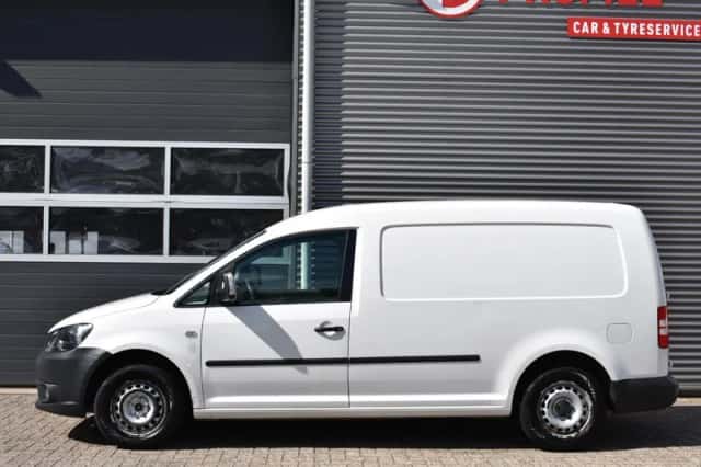 Volkswagen Caddy (2014) thumbnail 2