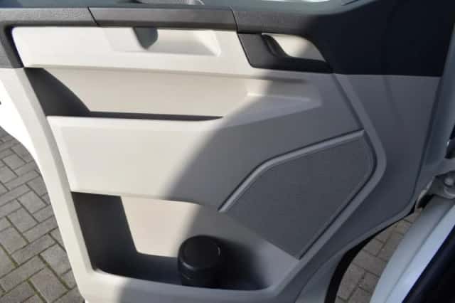 Volkswagen Transporter (2020) thumbnail 14