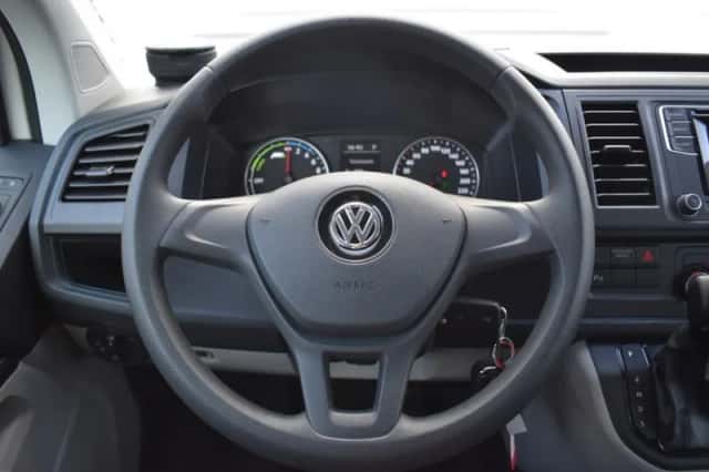 Volkswagen Transporter (2020) thumbnail 18