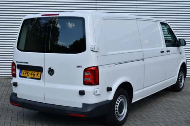 Volkswagen Transporter (2020) thumbnail 3