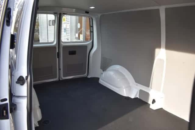 Volkswagen Transporter (2020) thumbnail 8