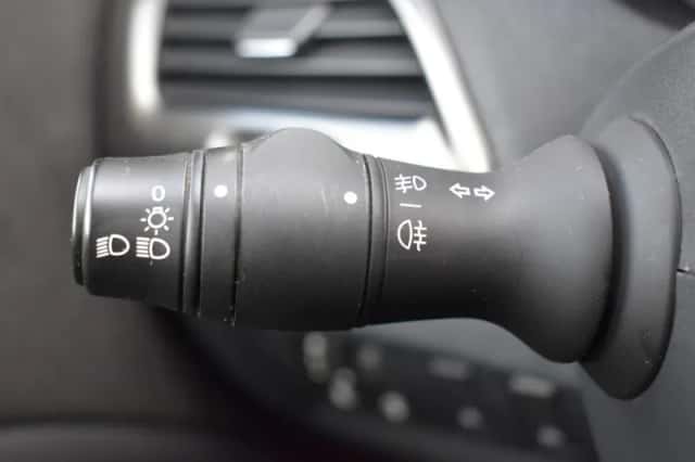 Renault Mégane (2014) thumbnail 17