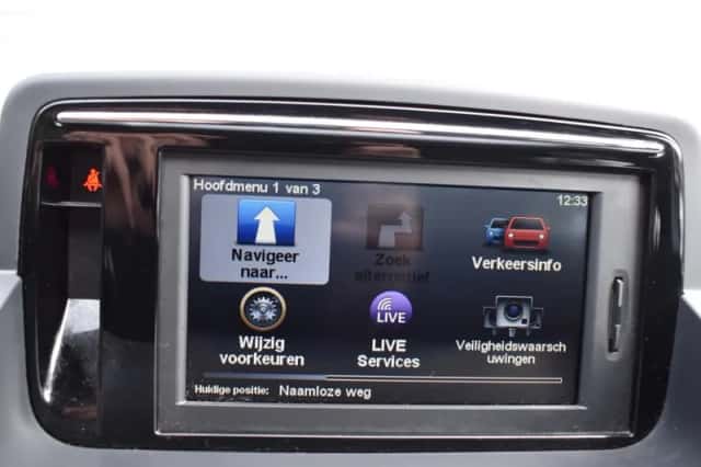 Renault Mégane (2014) thumbnail 25