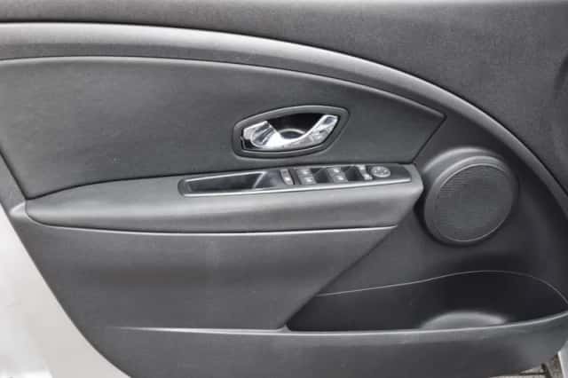 Renault Mégane (2014) thumbnail 10