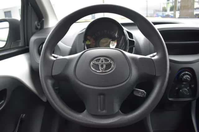 Toyota Aygo (2019) thumbnail 16