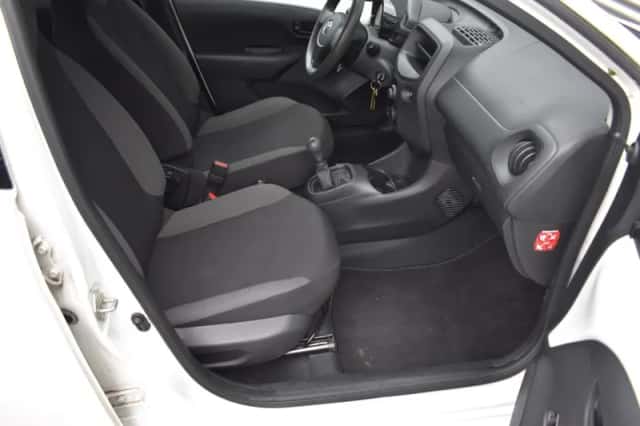 Toyota Aygo (2019) thumbnail 25