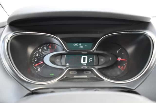 Renault Captur (2017) thumbnail 25