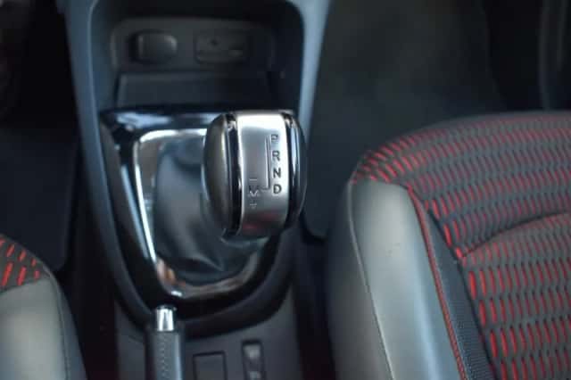 Renault Captur (2017) thumbnail 38